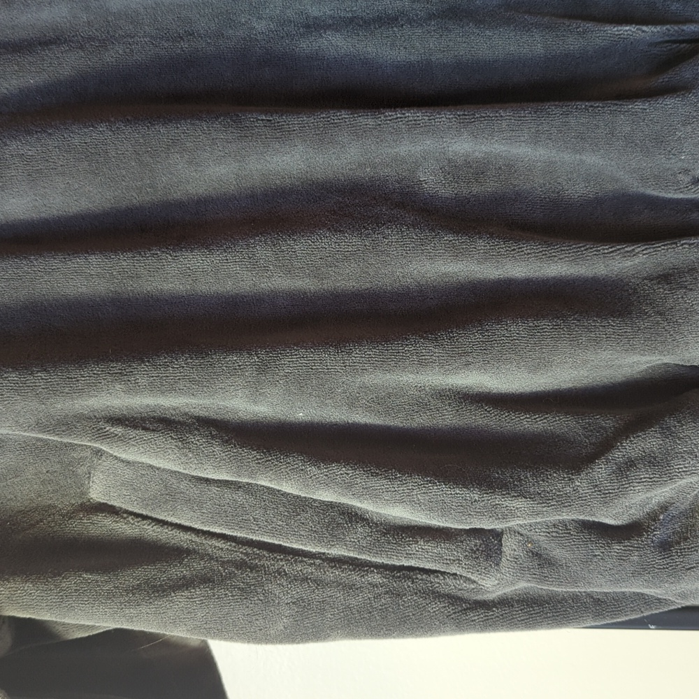 Fear of God Essentials grey velour short sleeve - Picture 3 of 4